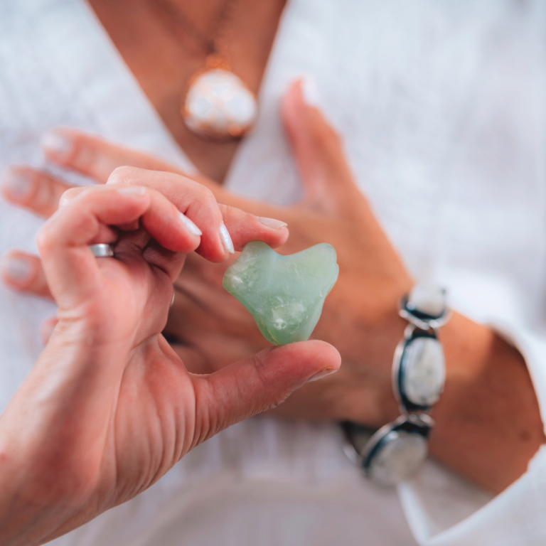 Crystal of the Month: Green Aventurine – Renewal & Abundance Awaits 